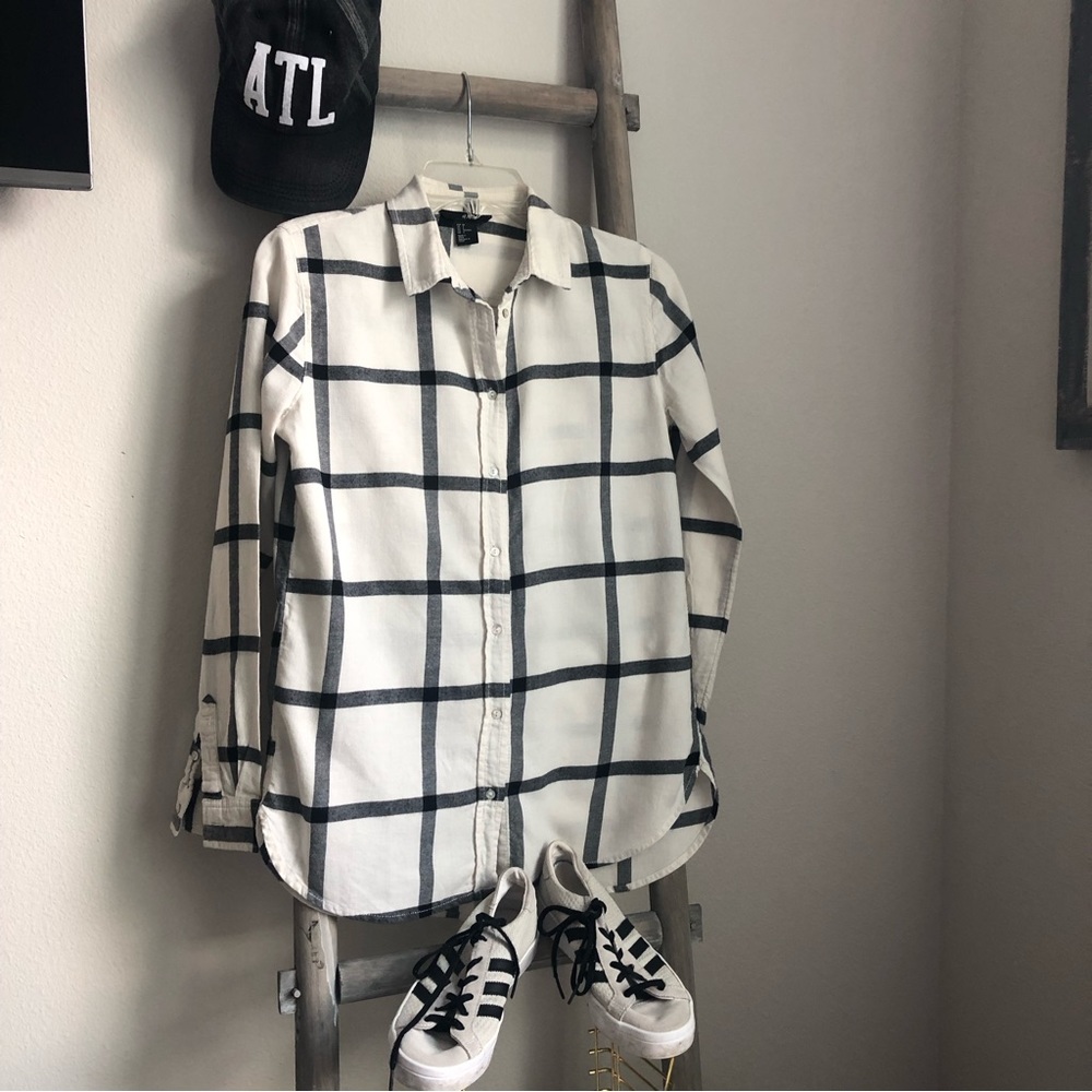 H&M checkered shirt SZ 4